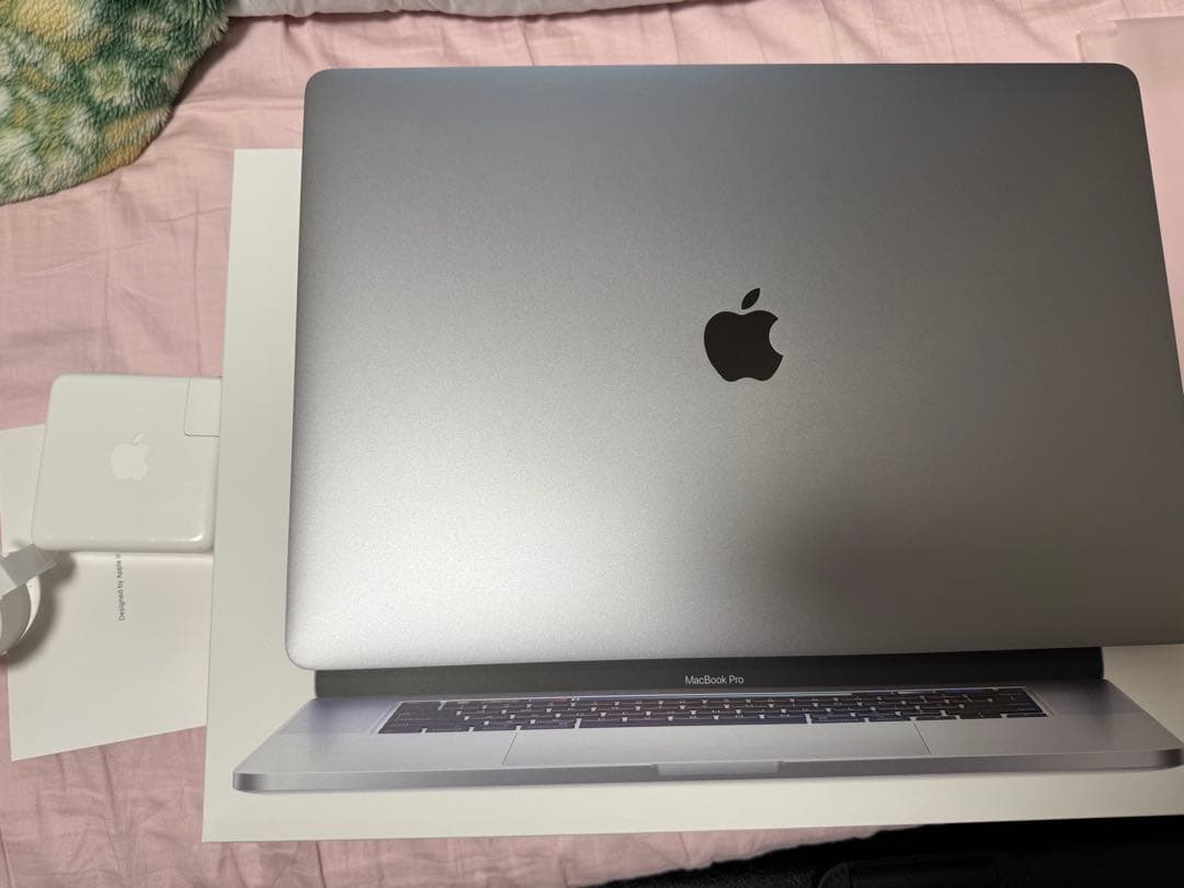 MacBook本体 MacBook Pro 16inch intel i9