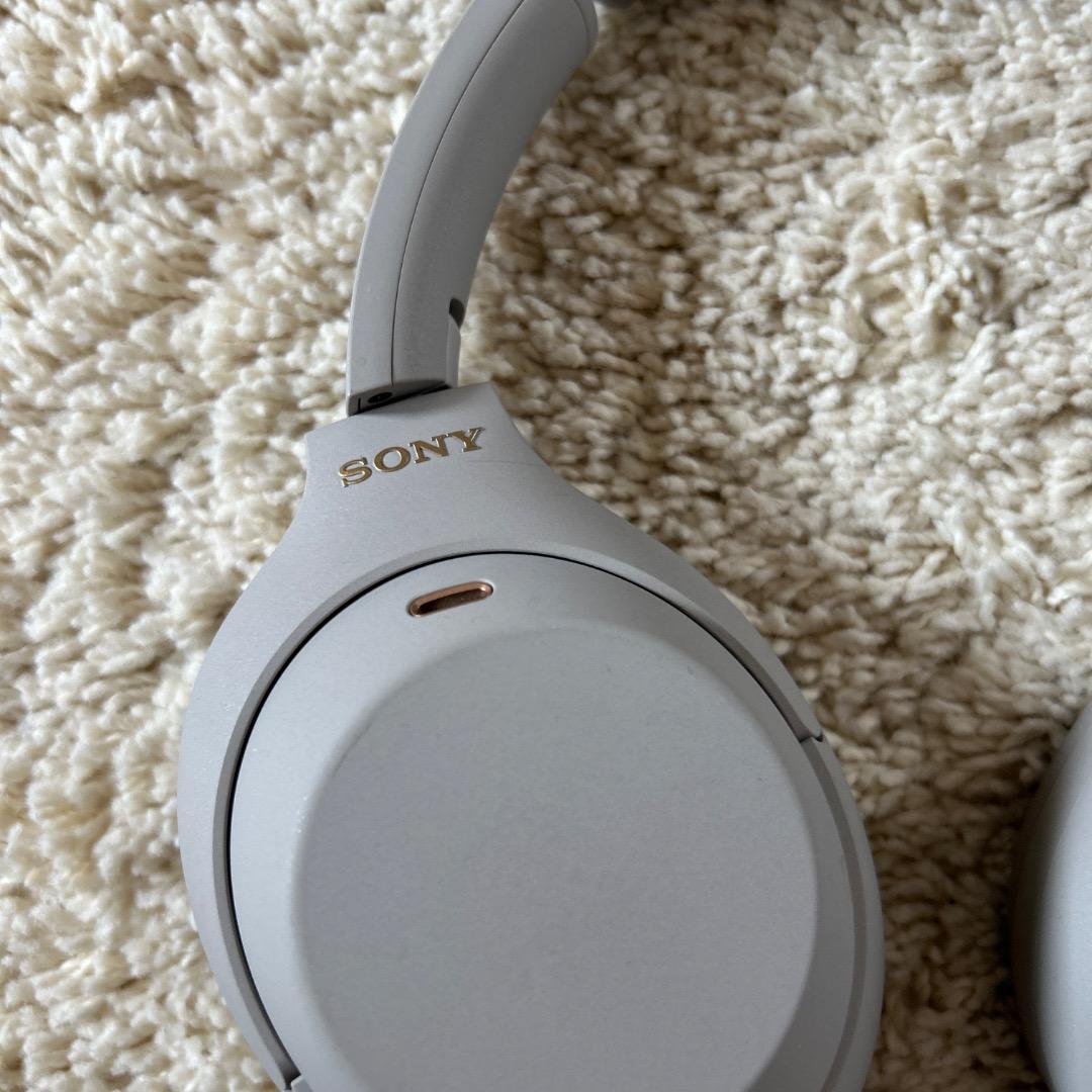 ソニーSONY　ノイズキャンセリングヘッドホン　WH-1000XM4