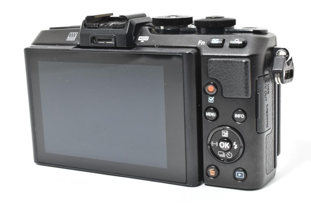 オリンパス　OLYMPUS PEN E-PL7 レンズキット 動作確認済品です