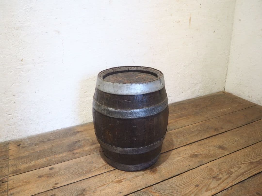 1142 ヴィンテージ　古い木樽のオブジェ　椅子　スツール　レトロ　アンティーク