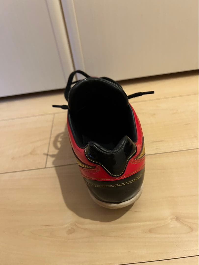 asics 赤黒金 スパイク　27.0㎝　六角レンチ付き