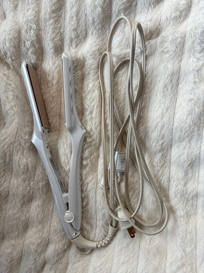 動作確認済み 絹女 KINUJO ストレートアイロン