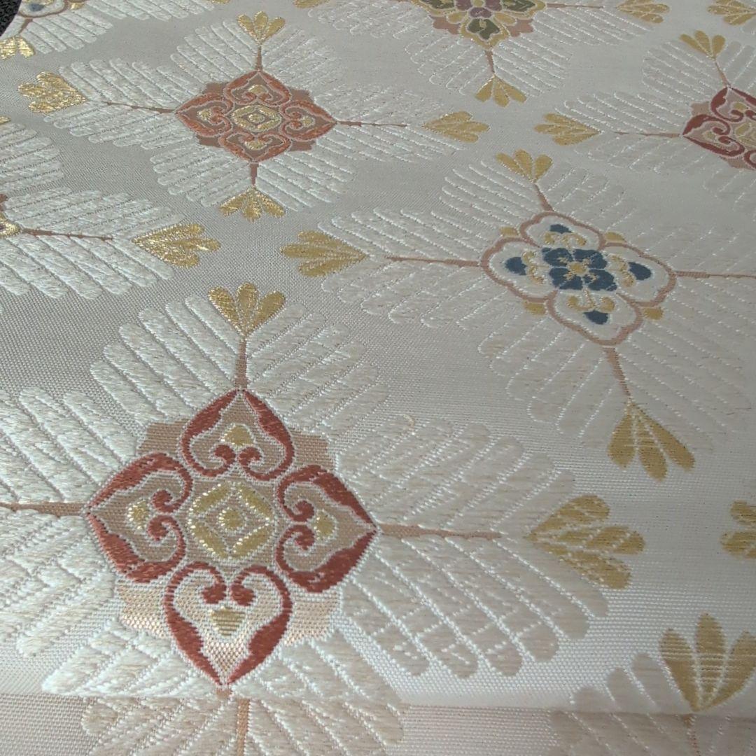 美しい花柄刺繍 袋帯　白地