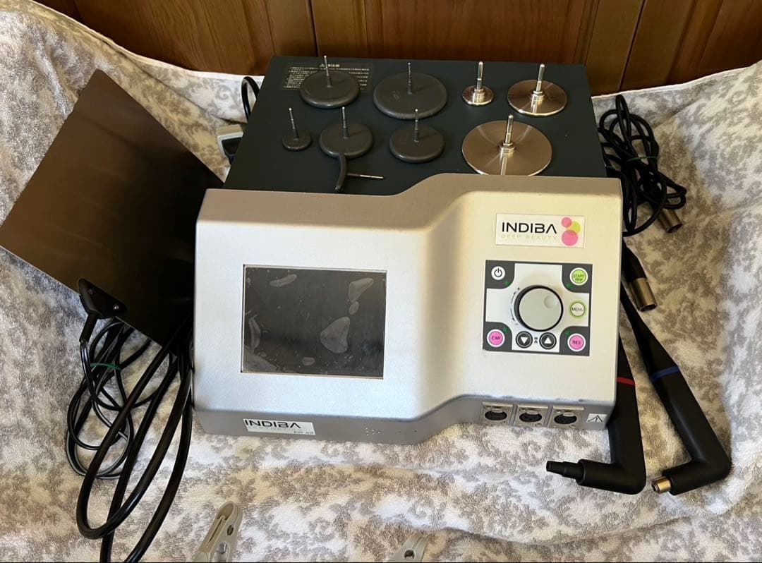 INDIBA ER-42 美容機器 ハイビタリオン美顔器付