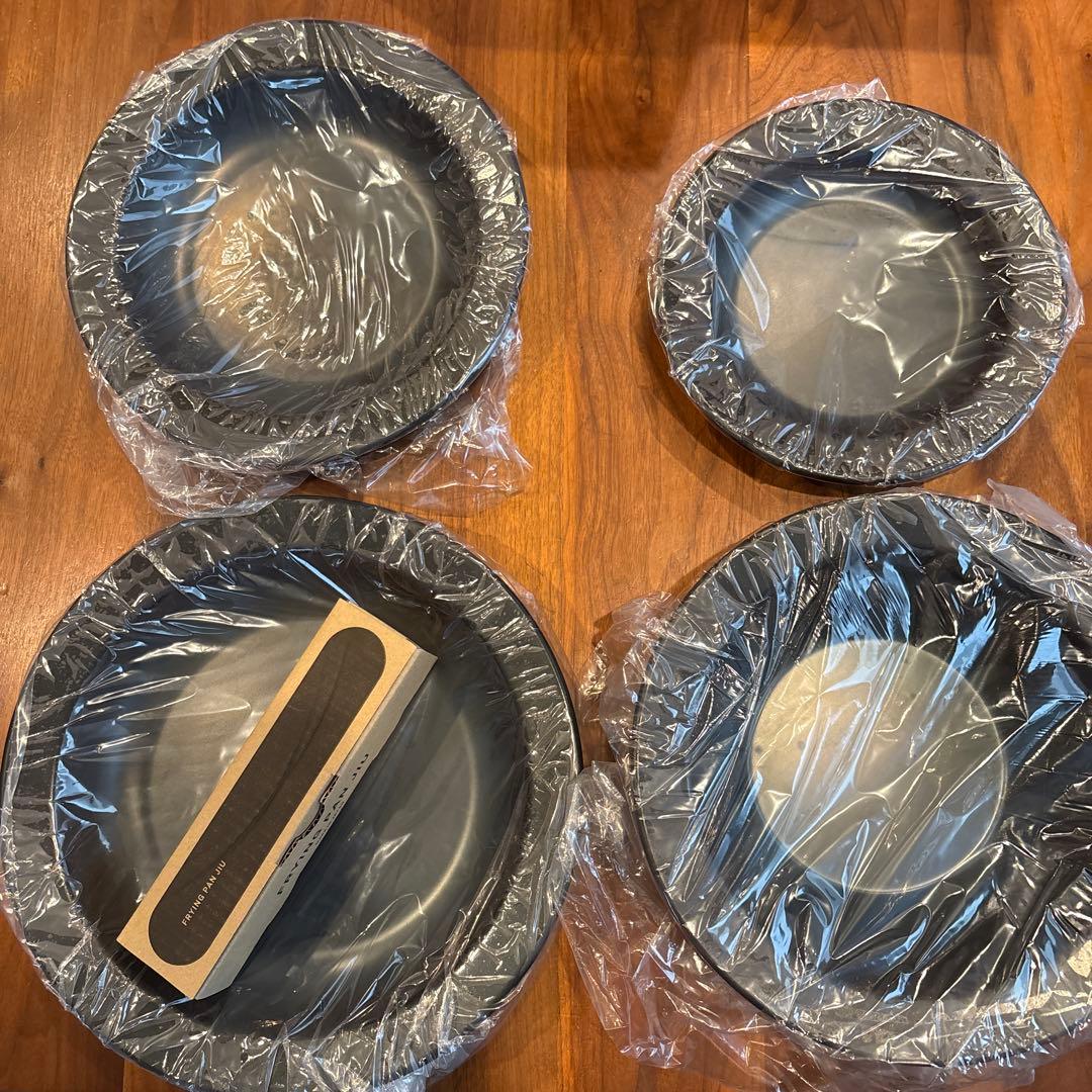 新品未開封　フライパンジュウ　フライパン4種セット➕ハンドル