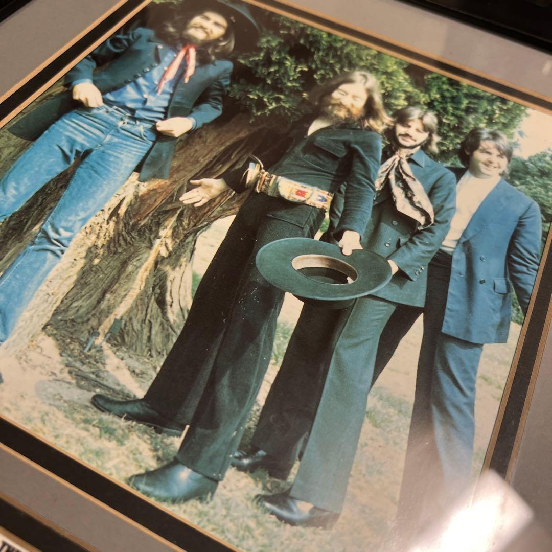 ビートルズ　額縁のポスター