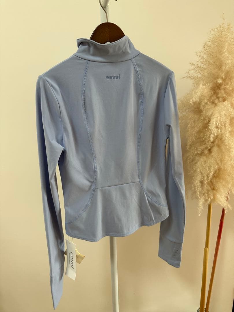 エミヨガ新品紙タグ付き⭐️サステナレッチUnity フットネスジャケットヨガウエア