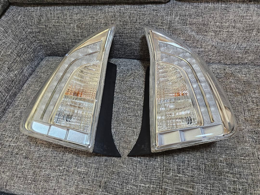 1ヶ月保証　磨き　コーティング済み 30プリウス後期　純正加工 クリアテール