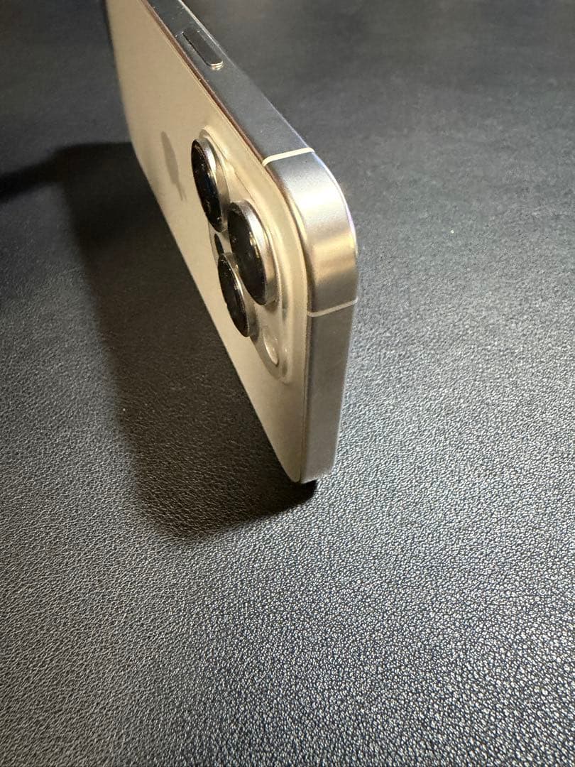 【海外版】Apple iPhone 16 Pro Max(シャッター音無)97%