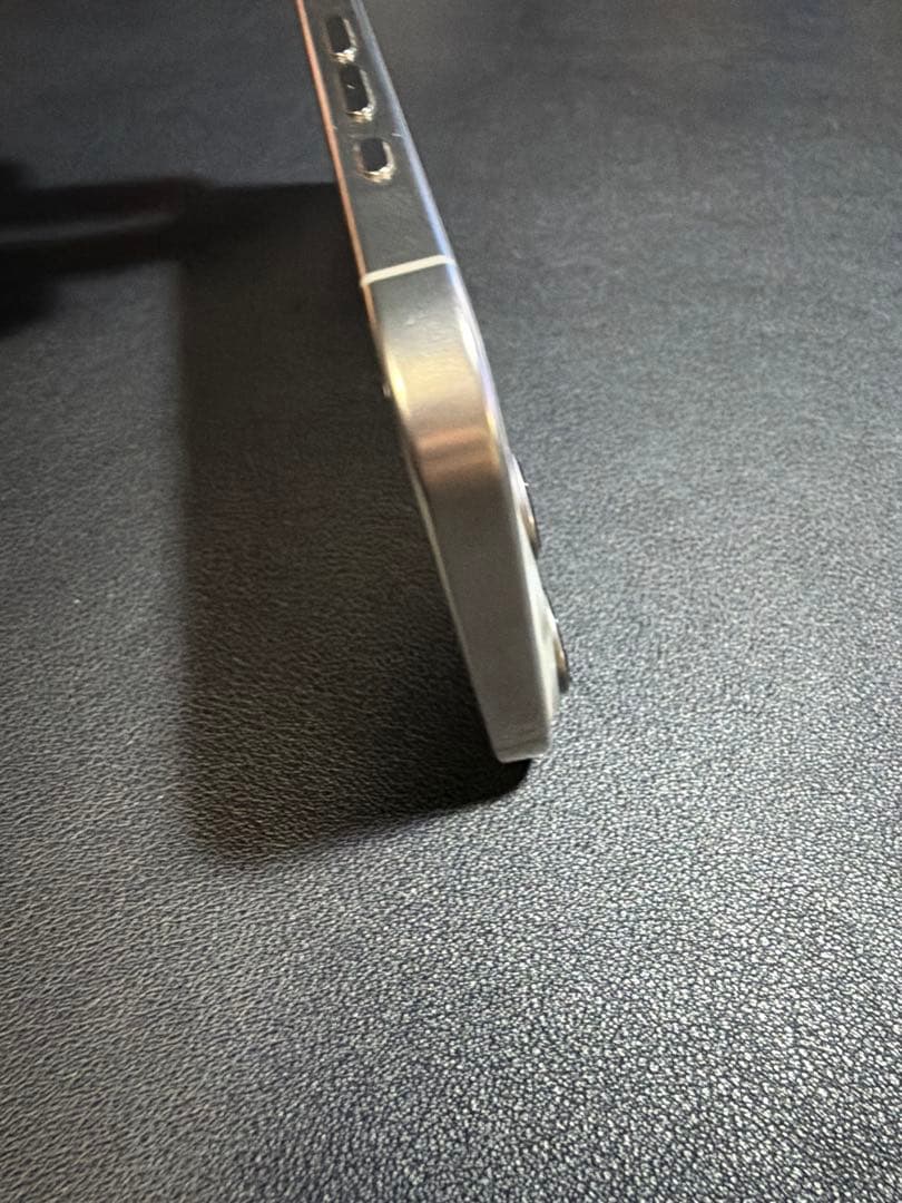 【海外版】Apple iPhone 16 Pro Max(シャッター音無)97%