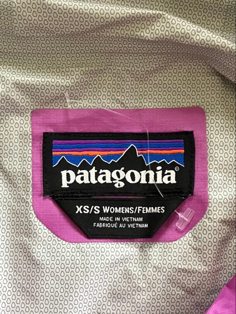 patagonia レインコート XS/S 緑・紫