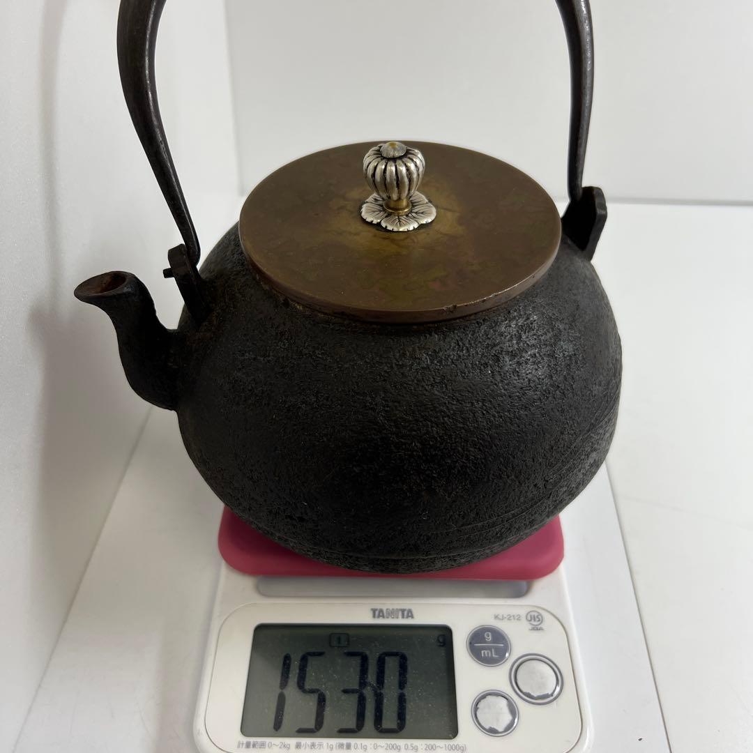 平安祥雲堂造　銀象嵌、銀摘鉄瓶　1530g 高約22㎝　東Y7-1105☆2F
