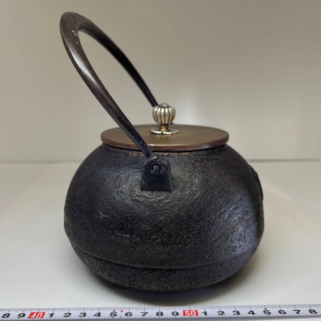 平安祥雲堂造　銀象嵌、銀摘鉄瓶　1530g 高約22㎝　東Y7-1105☆2F