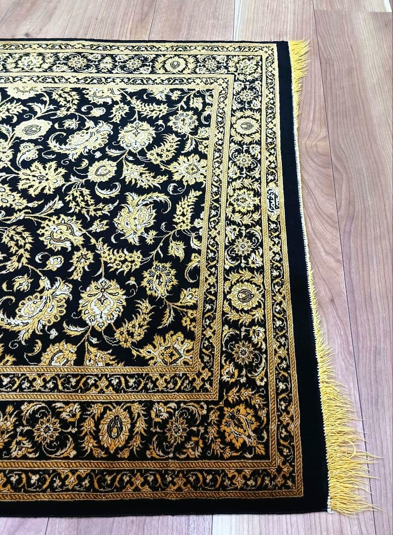 Y2702 ペルシャ絨毯 クム産 ラザヴィ工房 シルク100% 手織り　ma