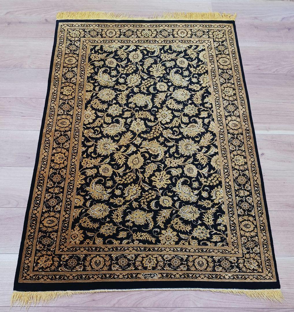 Y2702 ペルシャ絨毯 クム産 ラザヴィ工房 シルク100% 手織り　ma