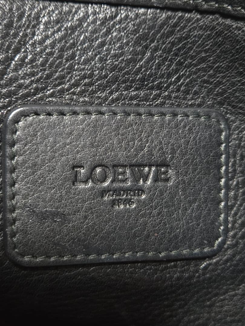 LOEWE 黒 レザー ショルダーバッグ