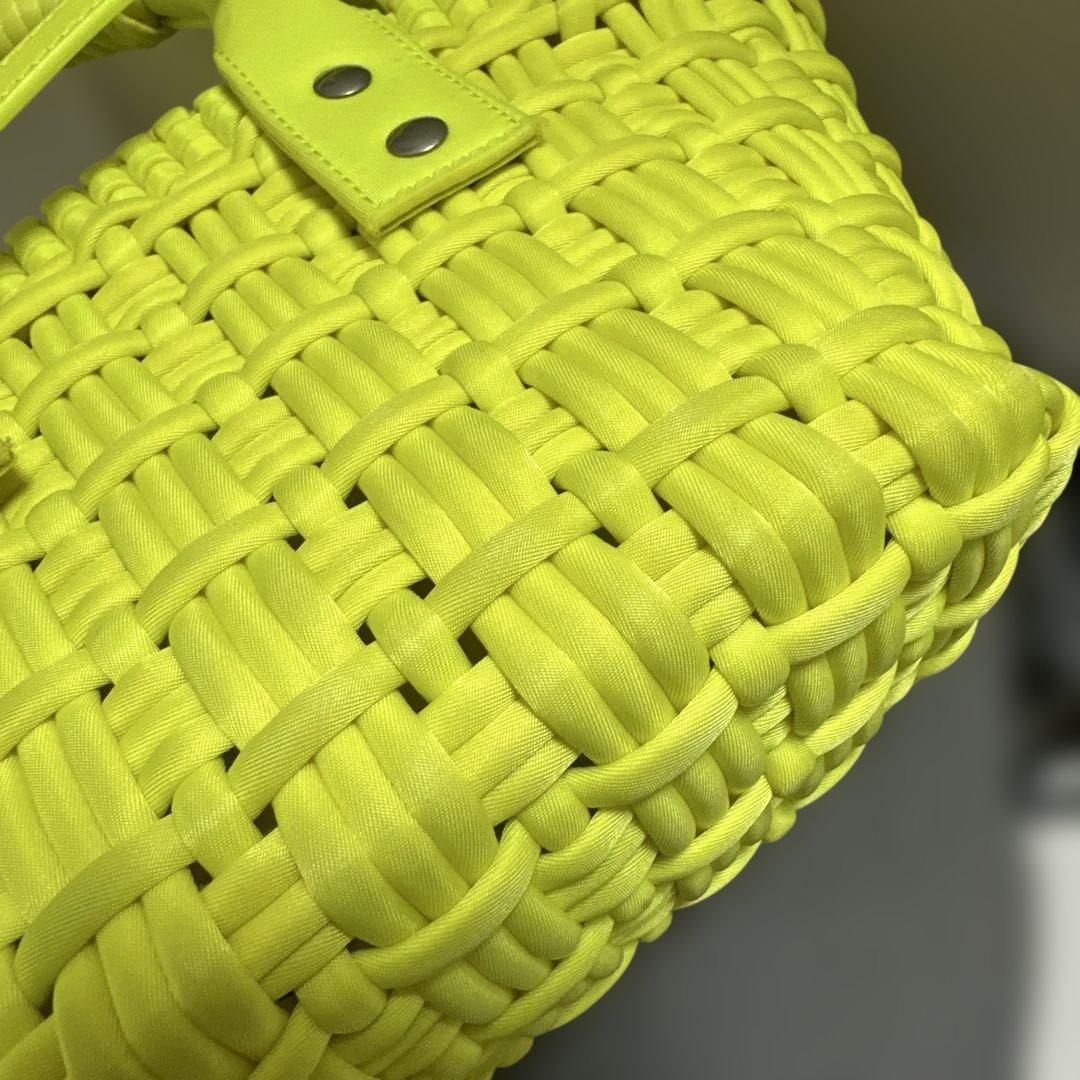 バレンシアガ　ビストロ　イエロー