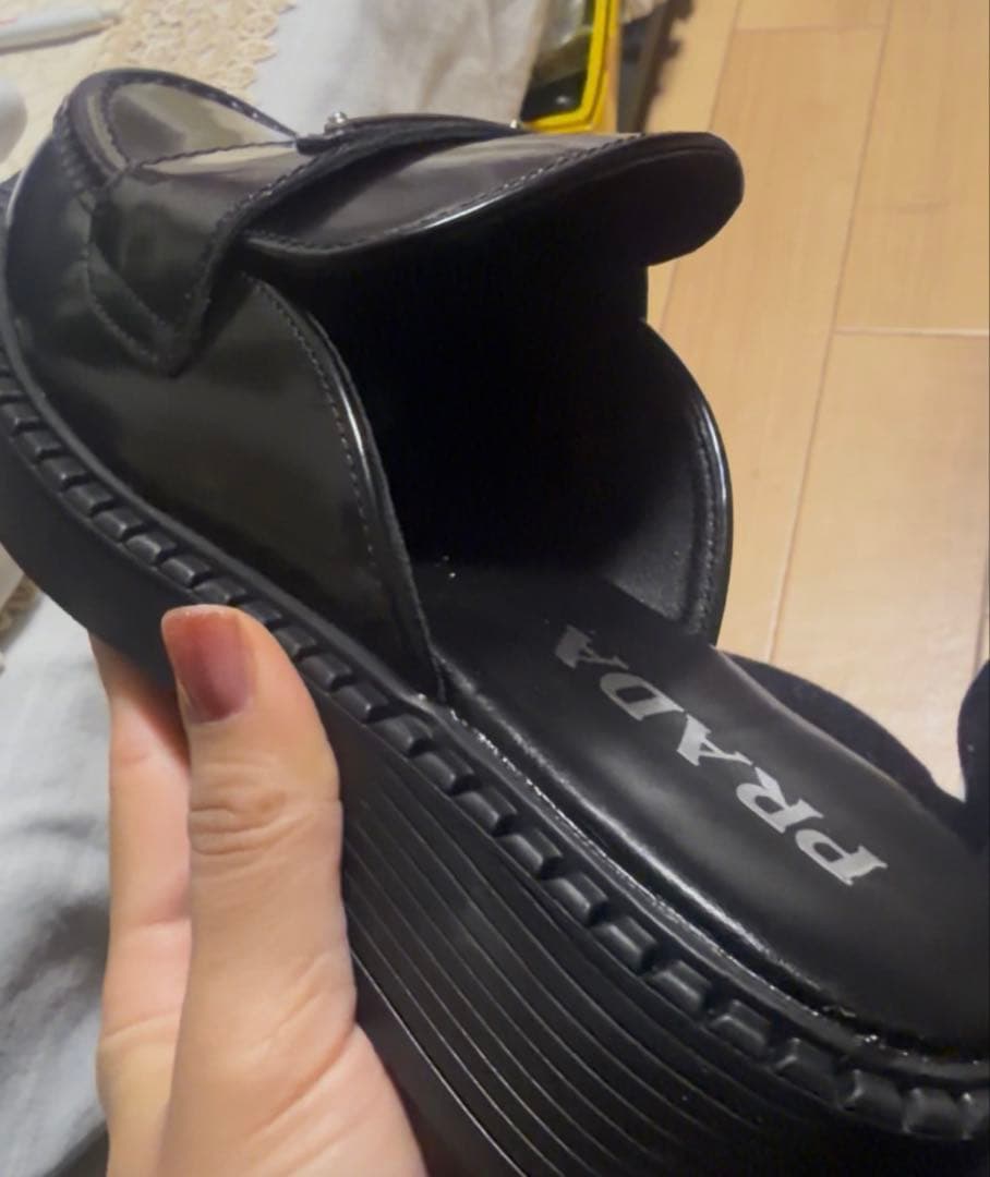 PRADA ブラックローファー