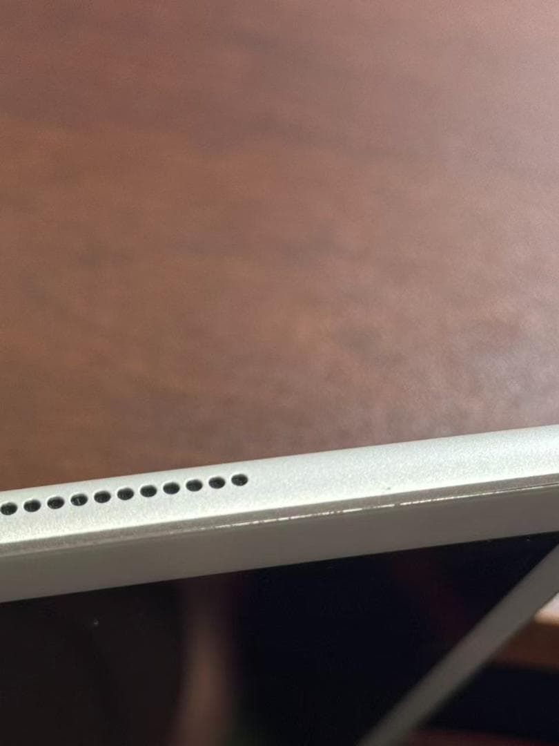 iPad　8世代　128GB　Wi-Fi + Cellular