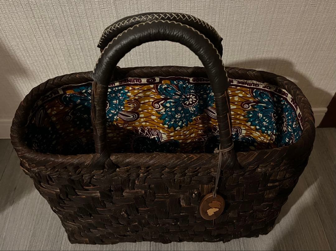 山葡萄　アフリカンプリント内装