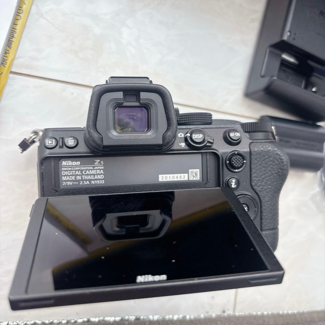 値下げ‼︎【極美品】ショット4759 Nikon Z 5 ミラーレス一眼 本体