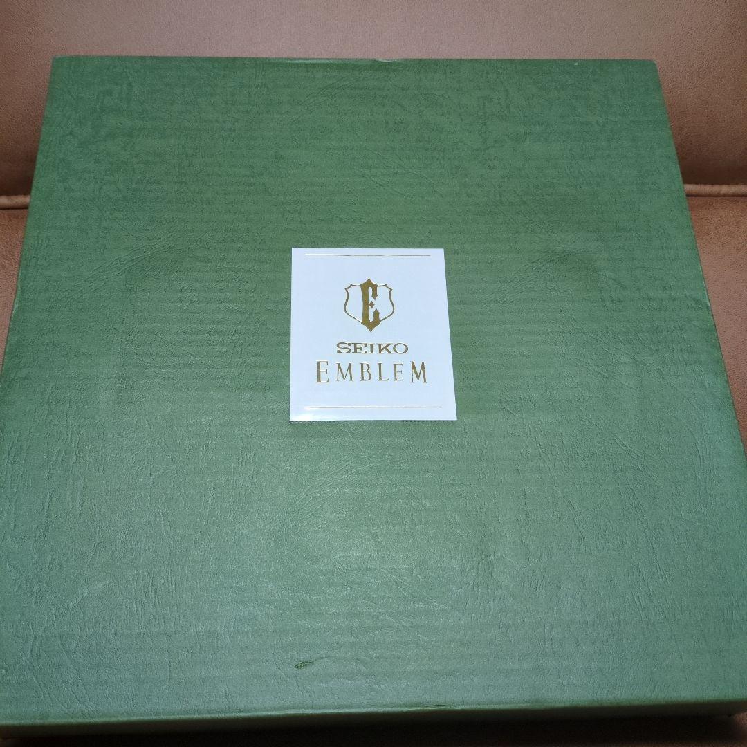 ミ*ン様 新品　セイコー　エンブレム　電波掛け時計　SEIKO EMBLEM 未