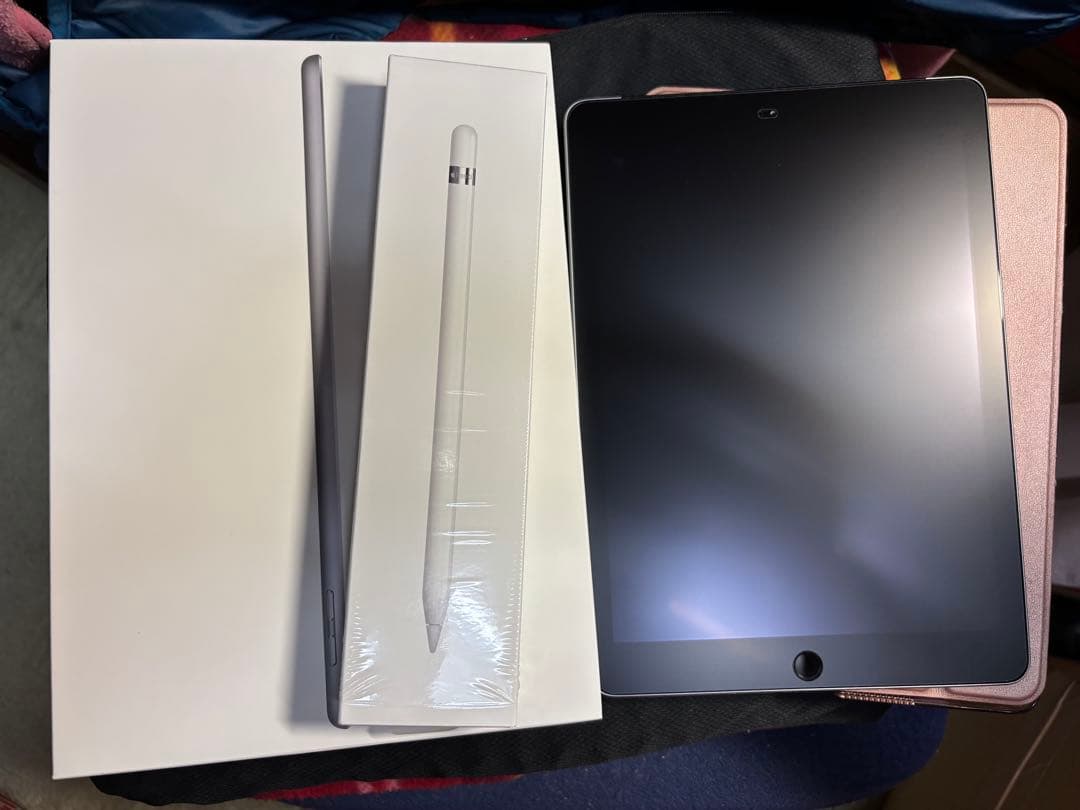 【超美品】iPad 第6世代 32G SIMフリー、Apple Pencil