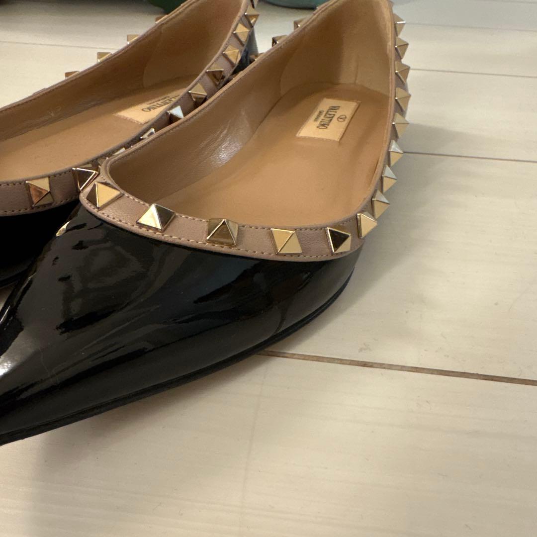 ヴァレンティノ VALENTINO スタッズ エナメルフラットシューズ 37