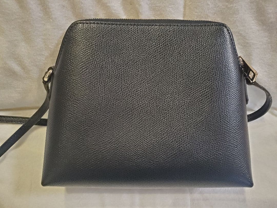 FURLA　ショルダーバッグ　黒