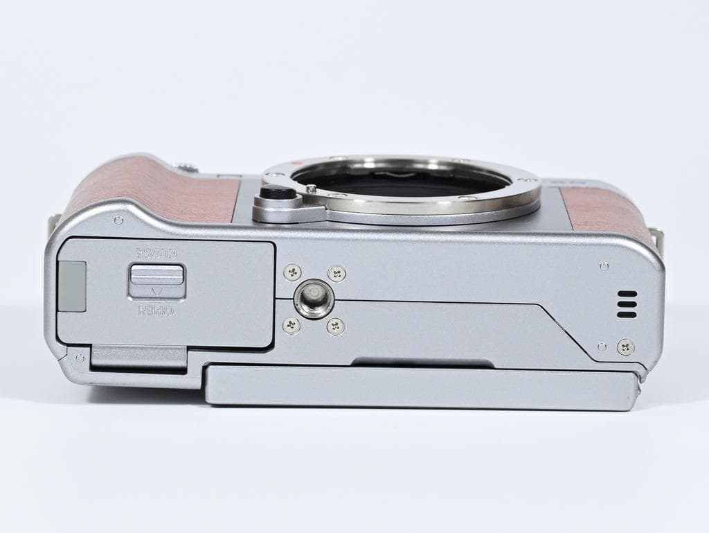 【超美品】 フジフイルム　FUJIFILM X-A5 レンズキット