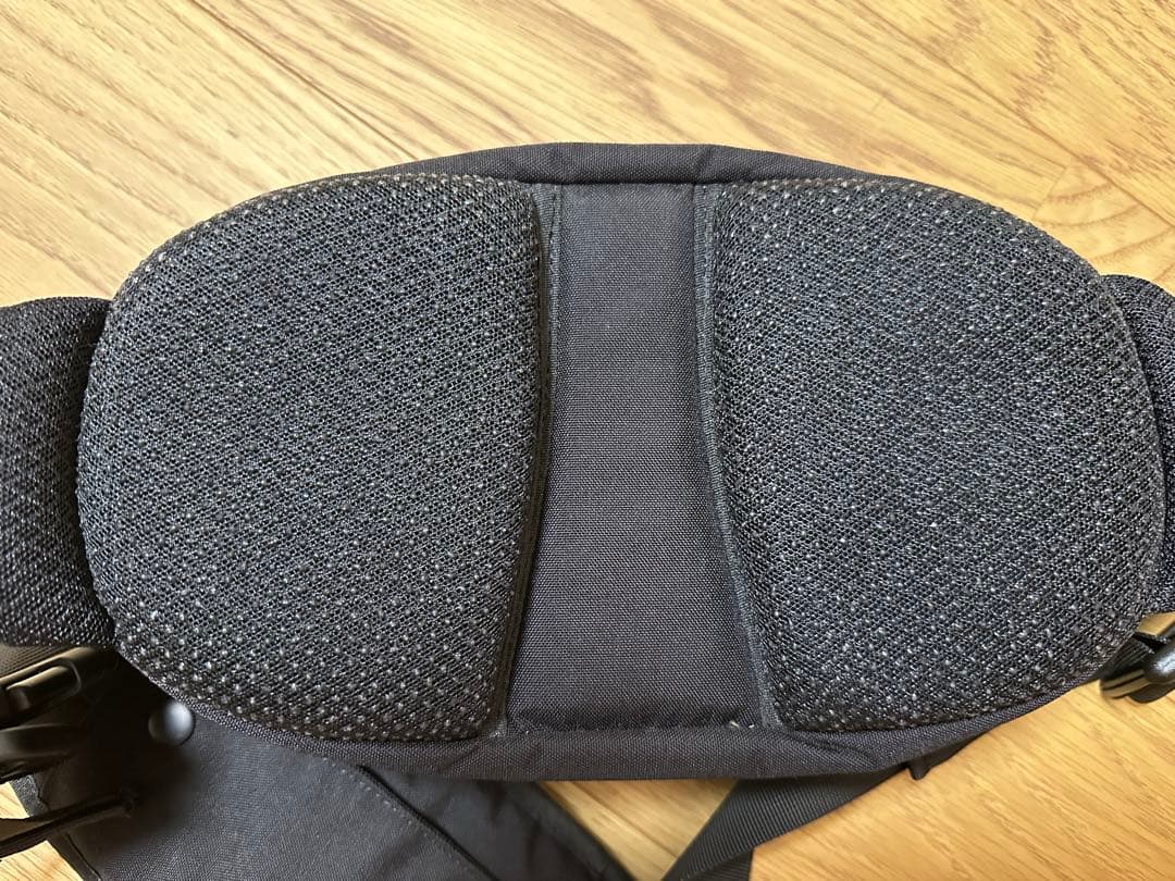 美品　Hugoo Dual Hip Seat（ブラック）