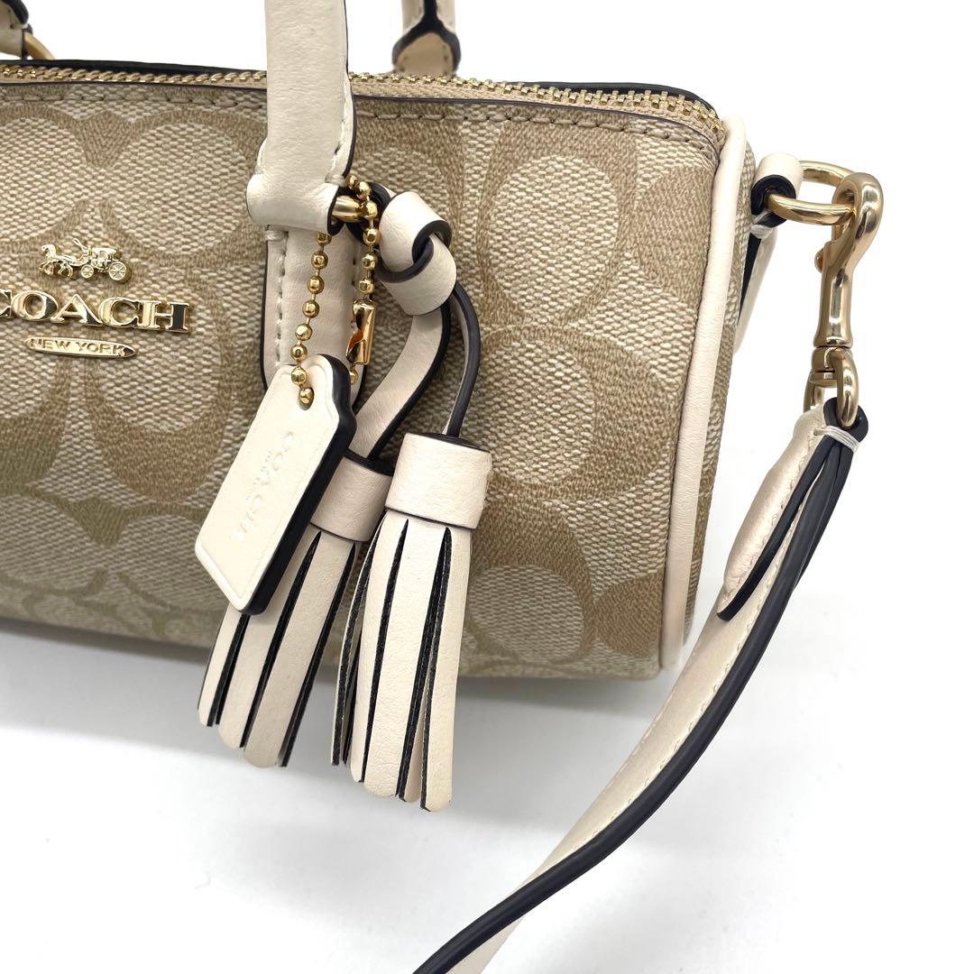 【未使用級】コーチ　2way バッグ　シグネチャー　PVC ホワイト　CK689