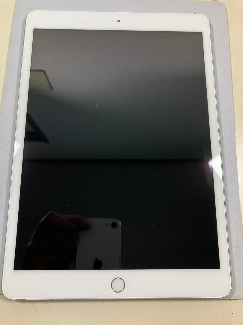 iPad air3 64GB ゴールド　WiFiモデル　中古品