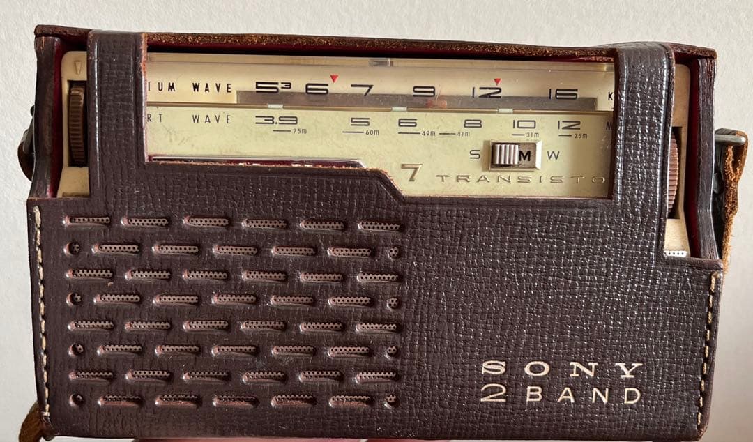 【ヴィンテージ品】SONY 2 BAND 7 TRANSISTOR 革ケース付