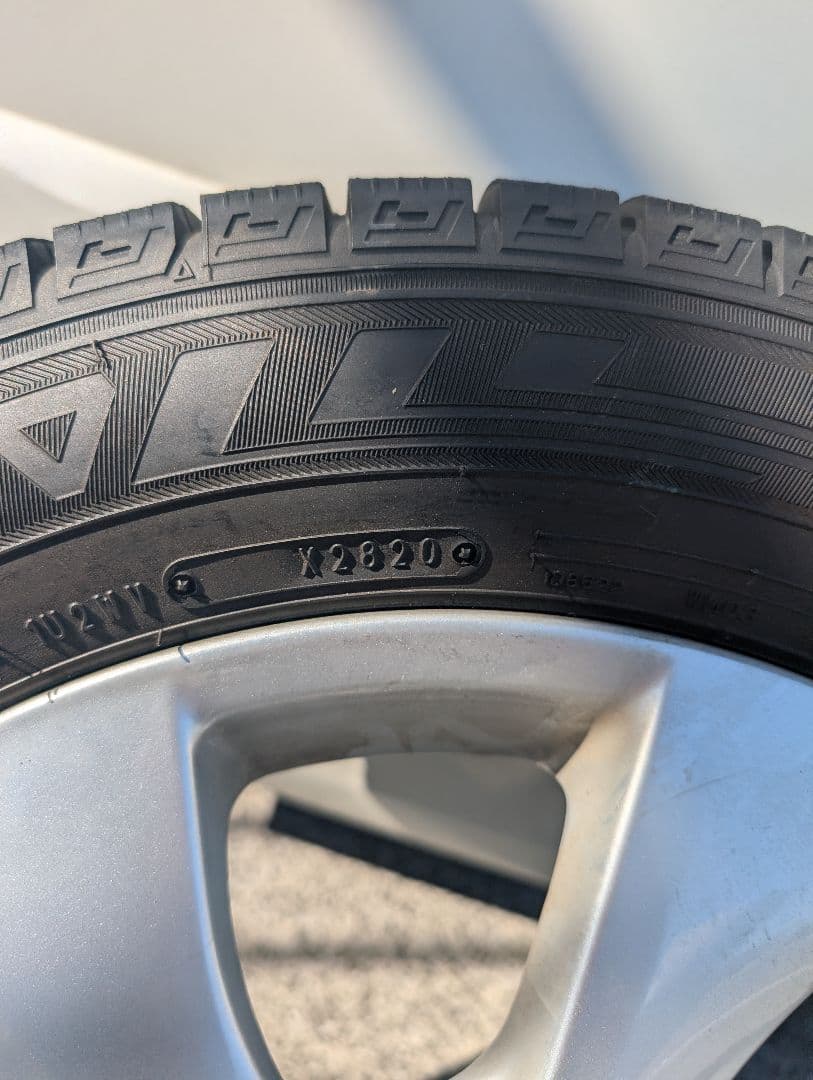 彩鯉！/60/16スタッドレスタイヤ1本②ナット付き