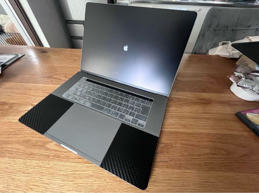 MacBook Pro 16インチ