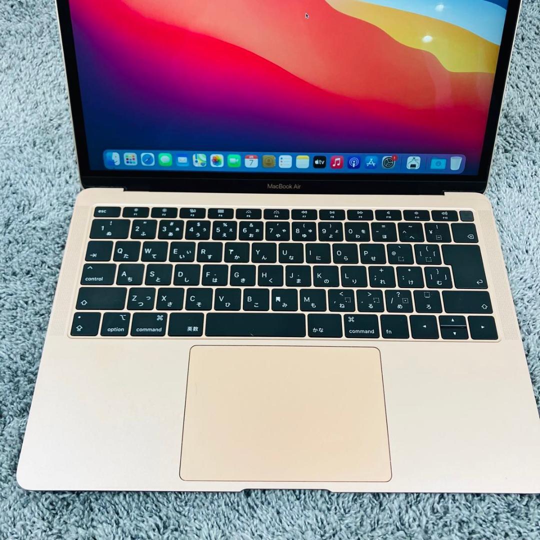 アップル　マックブック　エアー　ノートパソコン　A1932