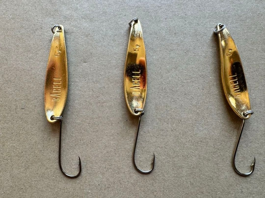 バッセルスプーンルアー 9個1セット