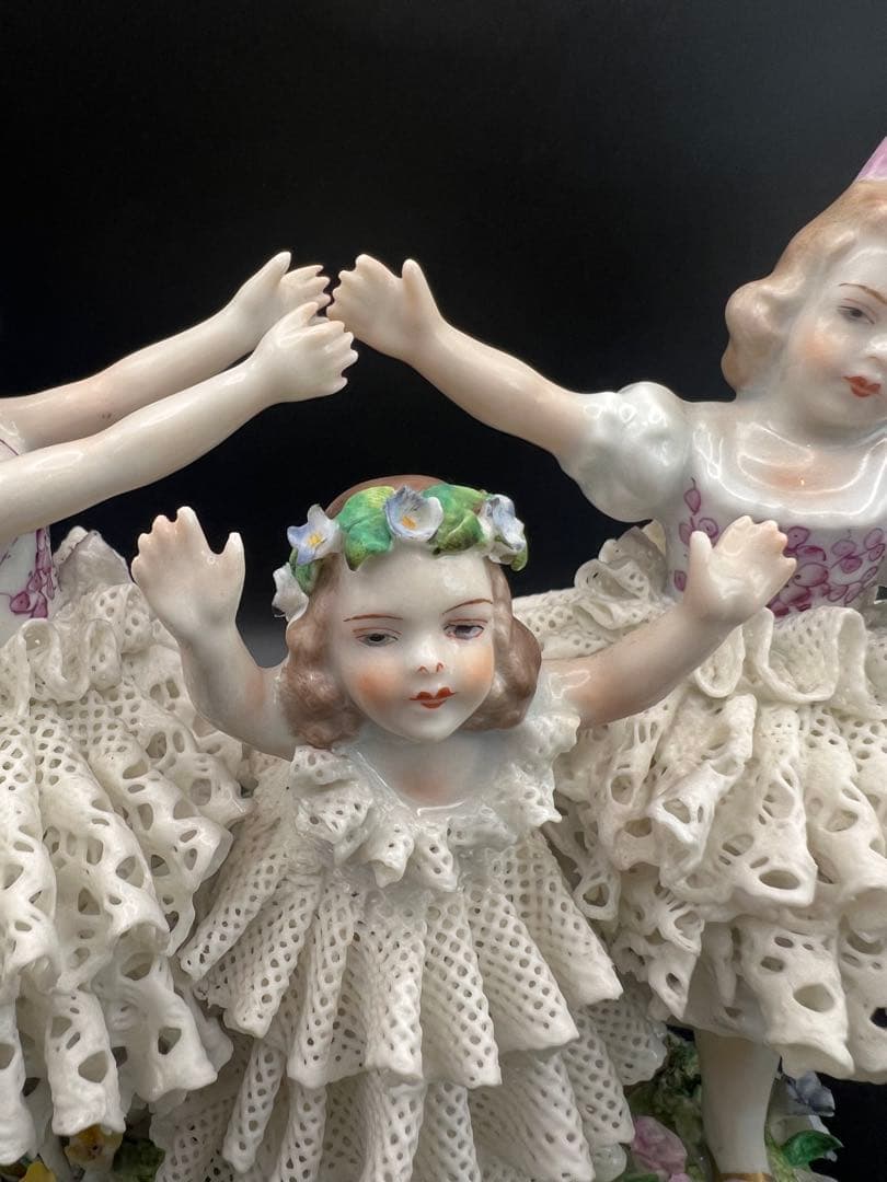 陶器製 三人の少女 フィギュア