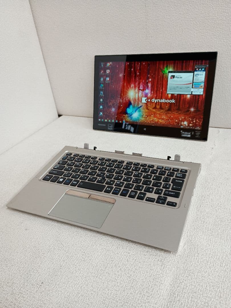 TOSHIBA 2-in-1 タブレットノートPC PR82PGQ-NHA