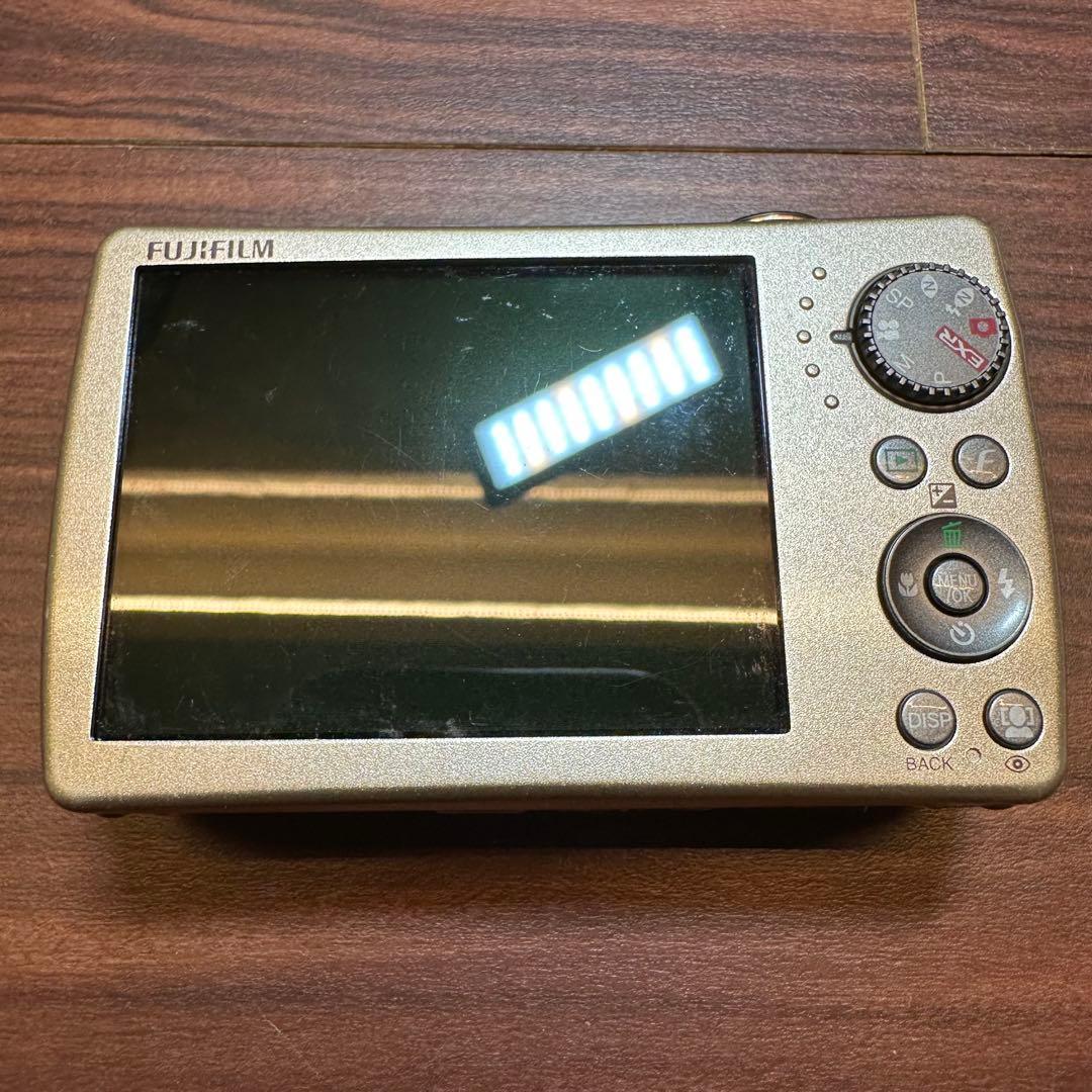 FUJIFILM FinePix F200 EXR デジカメ ほぼ新品 5335