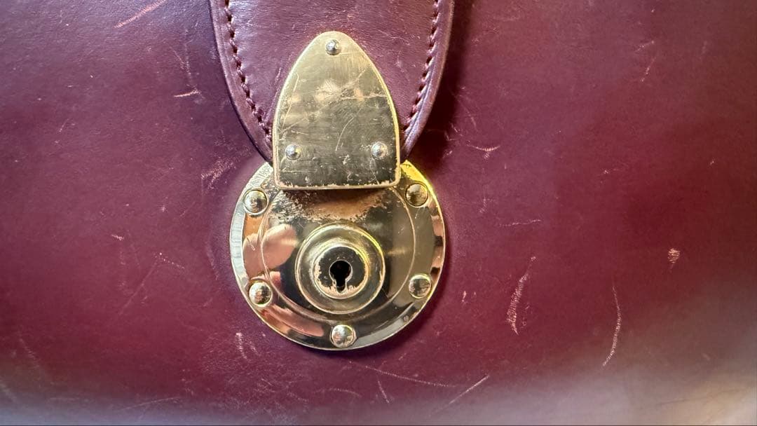 点検整備済み！　万双 三つマチダレスバッグ ブライドルレザー 限定色　ボルドー