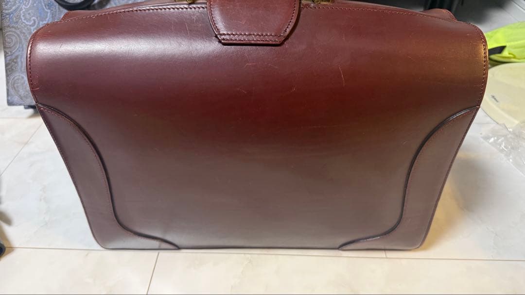 点検整備済み！　万双 三つマチダレスバッグ ブライドルレザー 限定色　ボルドー