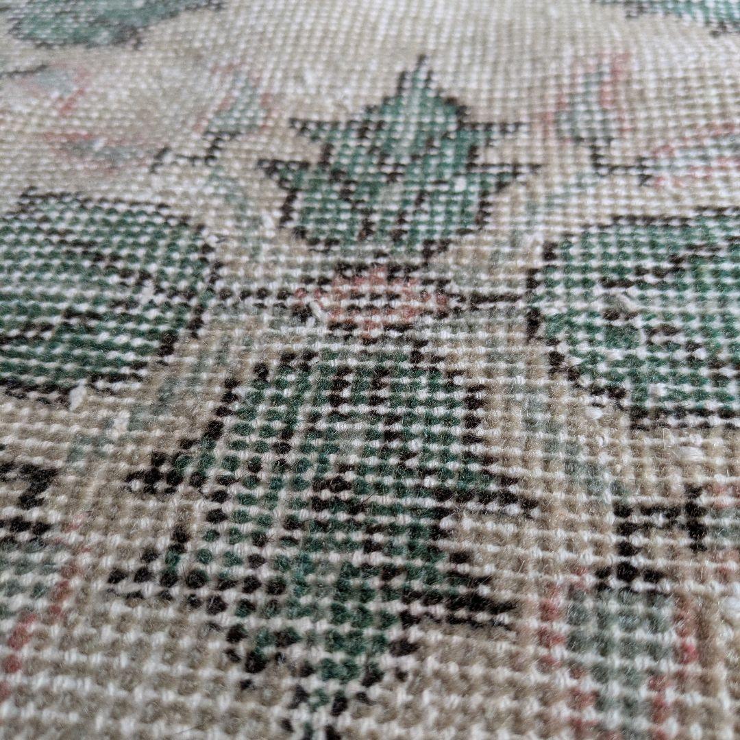 109×201 落ち着きベージュ　リーフ柄　トルコヴィンテージラグ