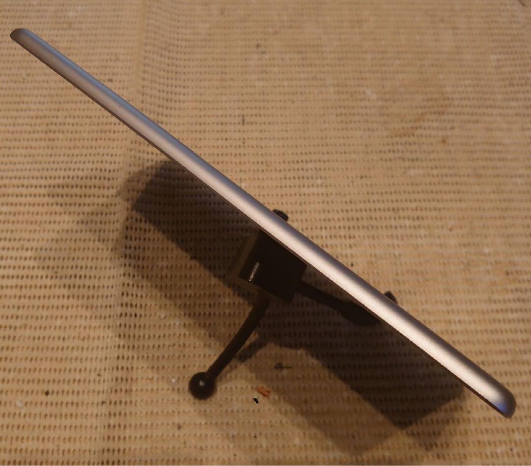 完動品SIMフリーiPad第5世代(A1823)本体32GB送料込0HLJJ