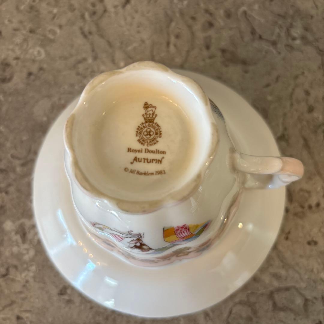 ロイヤルドルトン ブランブリーヘッジ カップやプレートなど5点セット　1983