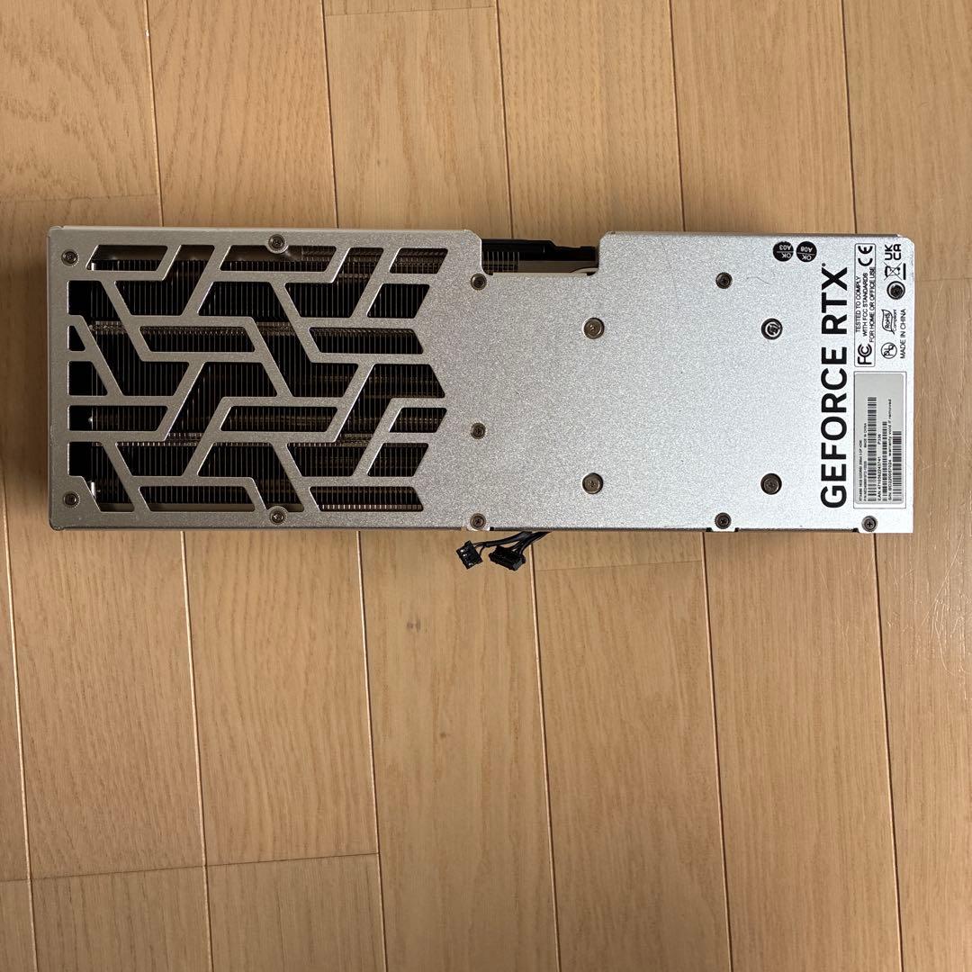 palit RTX 4080 ヒートシンク　ファン　バックプレート　LED