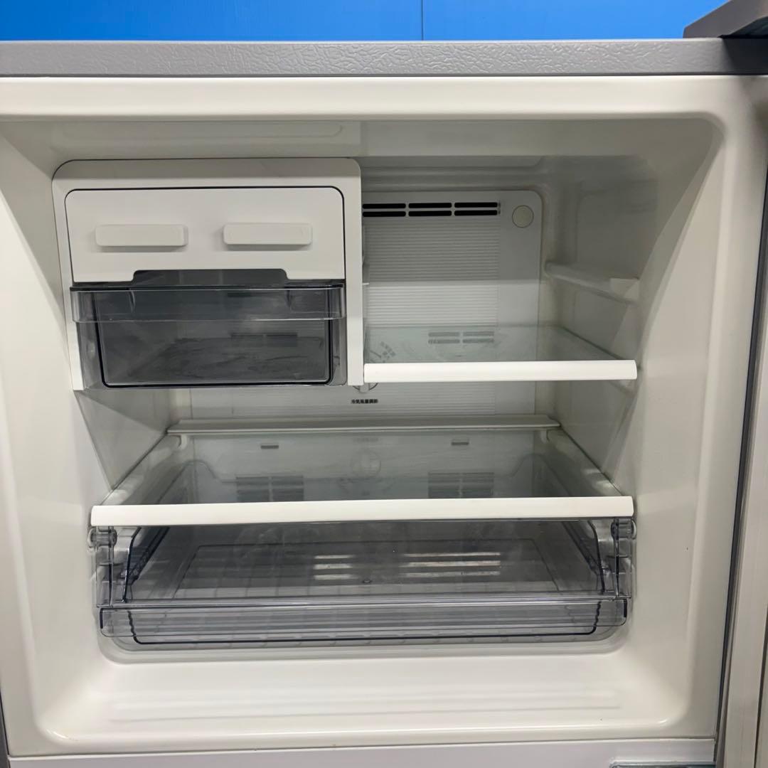 565 パナソニック　中型　冷蔵庫　200L強　1〜5人暮らし用 小型