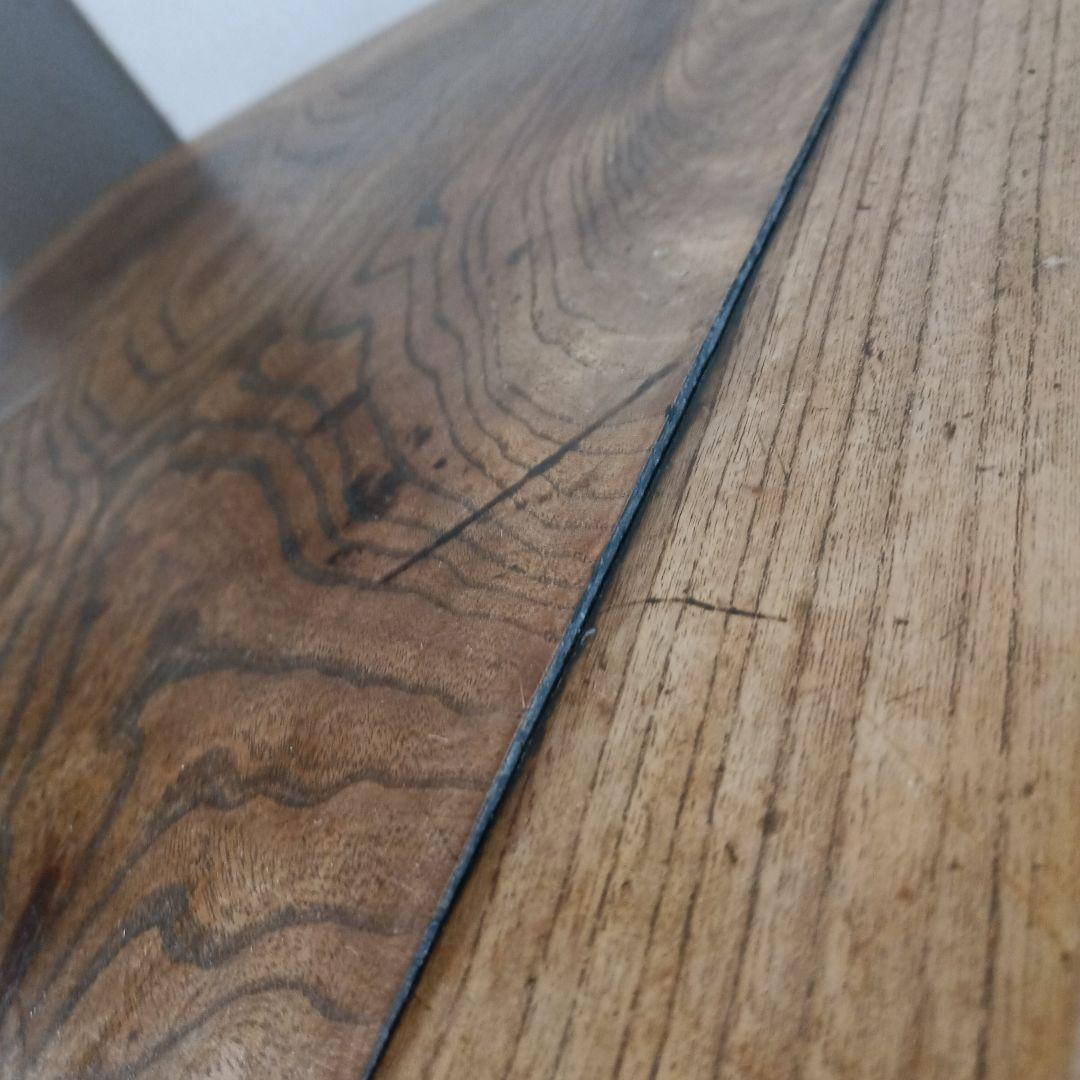 セール！大正昭和レトロ　竹梅かわいい彫り、脚がオシャレな小テーブル