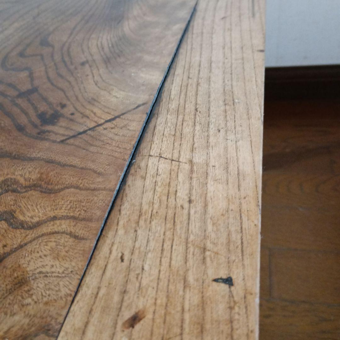 セール！大正昭和レトロ　竹梅かわいい彫り、脚がオシャレな小テーブル